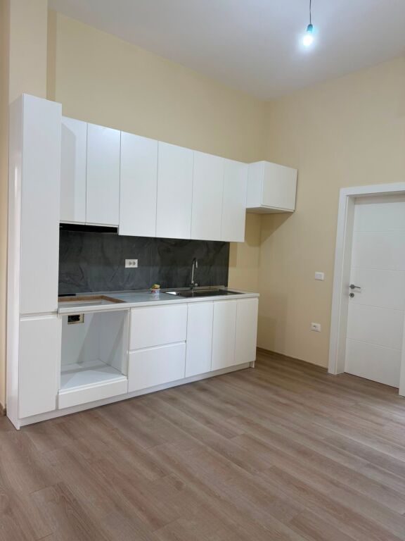 Rent | Shtëpi private 1 + 1 | Babrru | 270 €/month