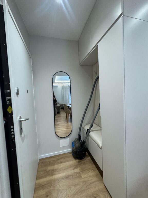 Affitto, Appartamento 2+1, 3° piano, palazzo con ascensore, Arredato, arredamento moderno, Prezzo 900€ Di fronte a Delijorgji vicino alla Pasticceria Nela
