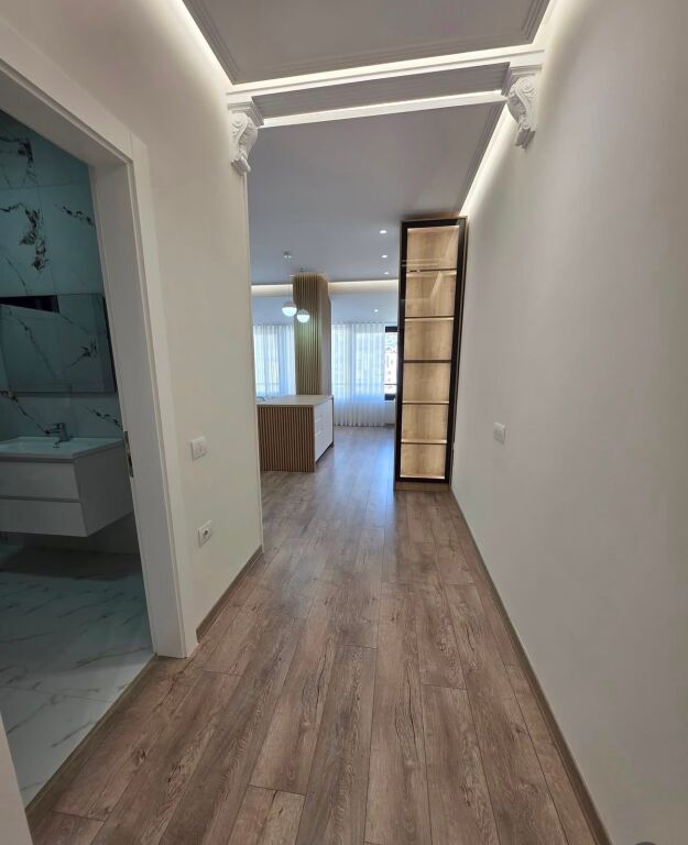 🏡 Super Luxurious Apartment for Sale 2+1 📍 Hamdi Garunja Street, Dry Lake (not a mountainous area)   💶 Price: 273 Million Lek