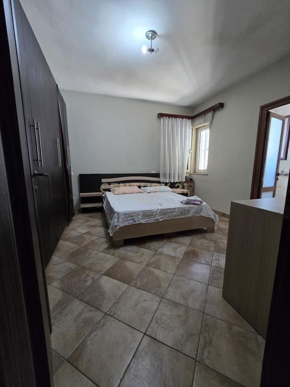 Apartament 2+1+2T për Shitje pranë Stadiumit në Durrës