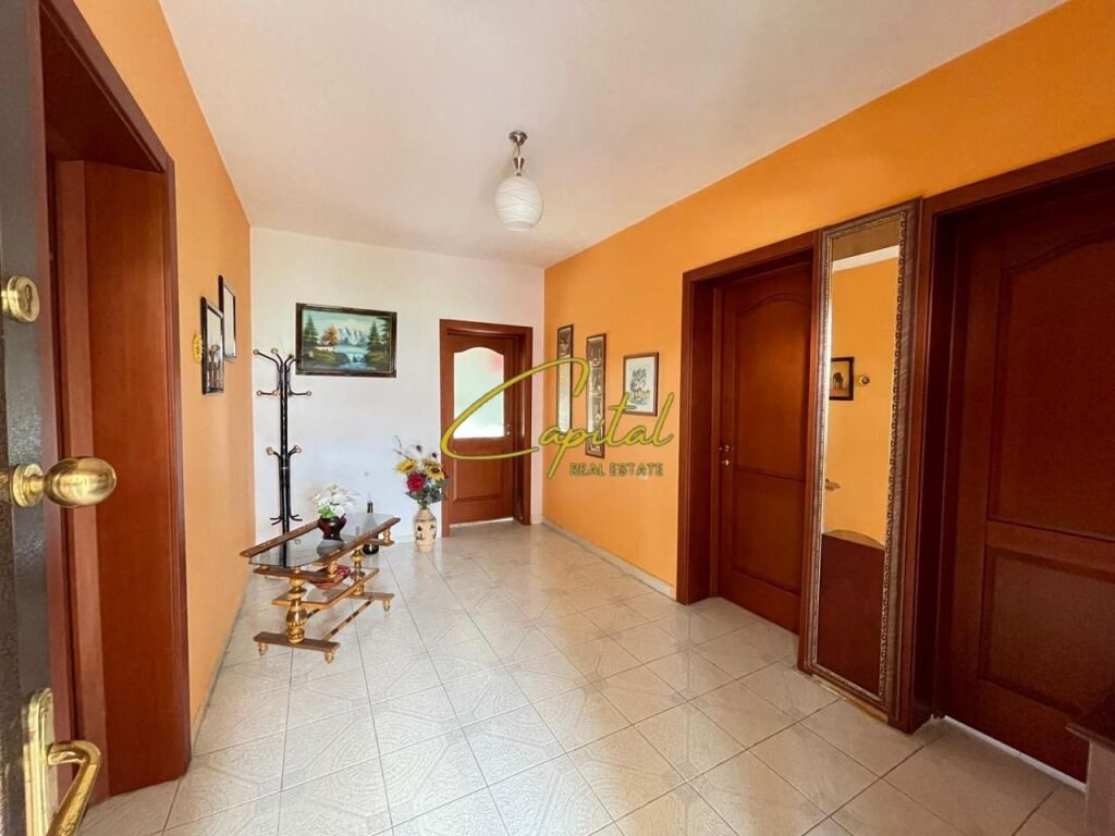 APARTAMENT ME QIRA 2+1+2 ISH TREGU ELEKTRIK 50.000 LEKE