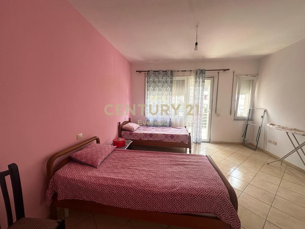 FRESKU, AFFITTIAMO APPARTAMENTO 2+1 450 € /Mese 45,000 Lek /Mese
