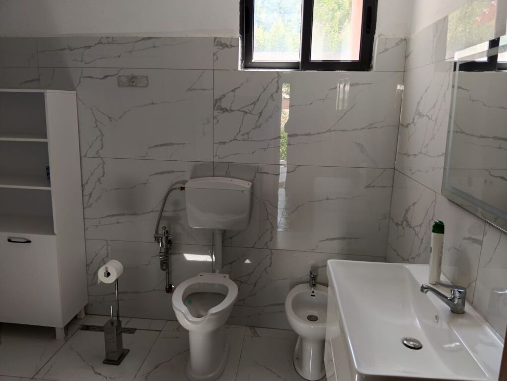 Casa privata in affitto a lungo termine Vlore