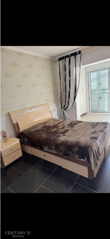 Japim me qira apartament 2+1 te Brryli, prane Bar Oslo!