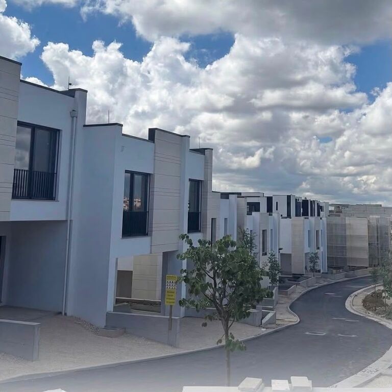 🔥 OKAZION ‼️ SHITET APARTAMENT 2+1 + 2 TUALETE + VERANDË | Maison De La Terre, TEG