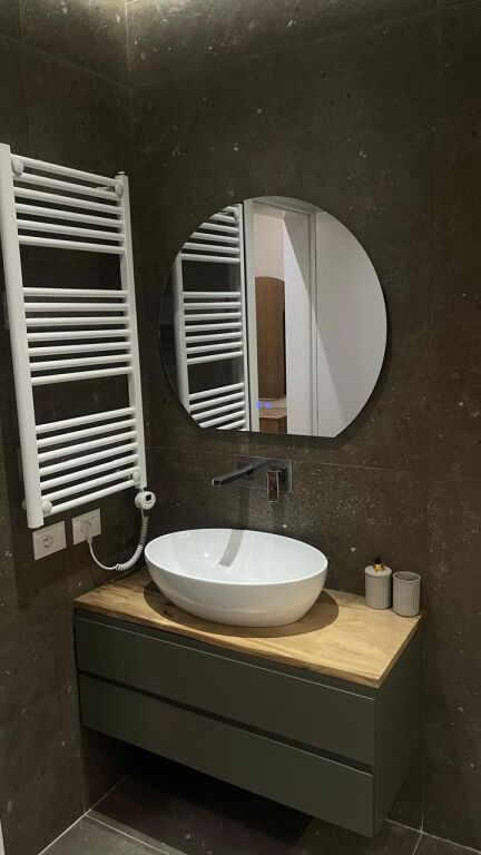 🏢At Dry Lake, a 2+1+2+parking space apartment is for rent, newly furnished. 1,500 Euro