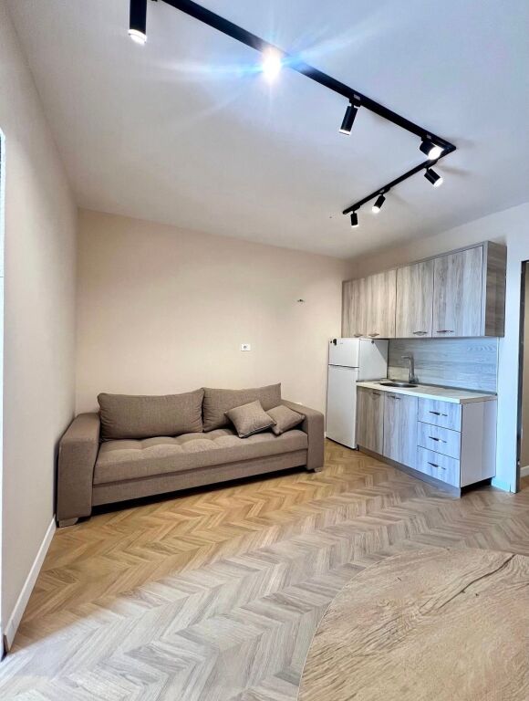 Shitet Apartament 1+1 te Shkembi Kavajes