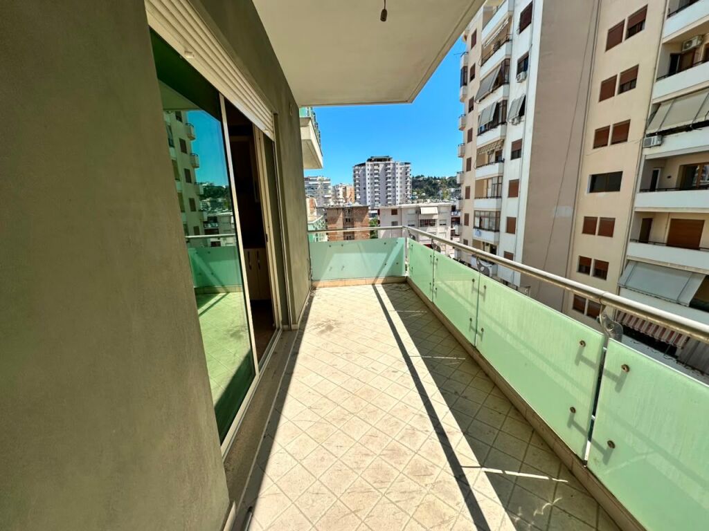 Apartment 2+1 for sale on Vlore-Skele Boulevard   📍Green Tower Complex, Hasan Kushta Street