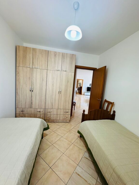APARTAMENT 2+1, ZOGU I ZI