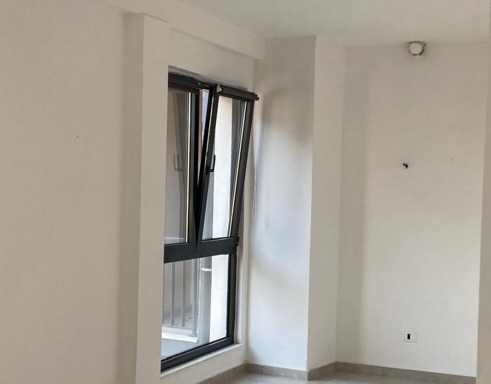 Qera | Ambjent Biznesi | Pazari i Ri | 800 €/muaj
