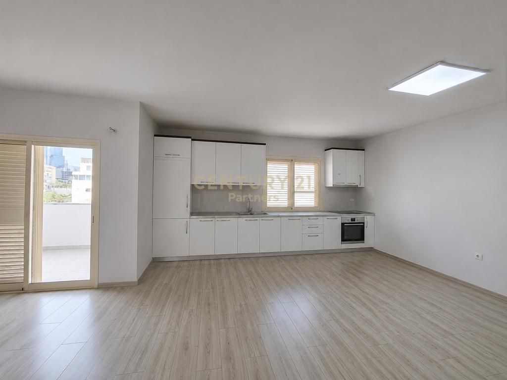 Shesim Apartament 2+1+2 në Myslym Shyri !