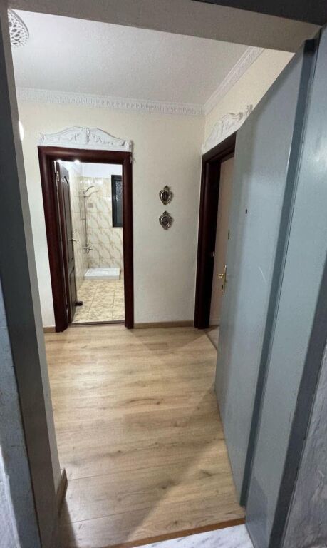 JEPET ME QERA APARTAMENT 2+1 – PRANË SHKOLLËS SË BASHKUAR