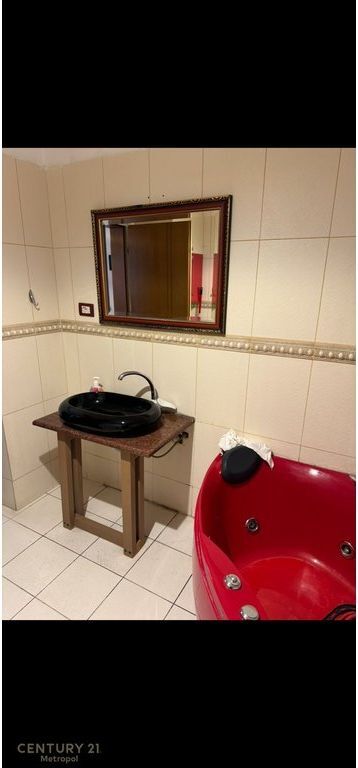 Japim me qira apartament 2+1 te Brryli, prane Bar Oslo!