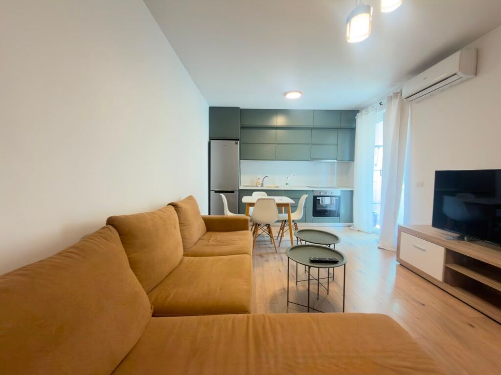 Apartament 1+1 per Qira tek Shallvaret!