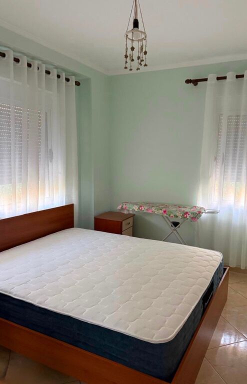 Apartament me qera 2+1 Brryl Materniteti i Ri