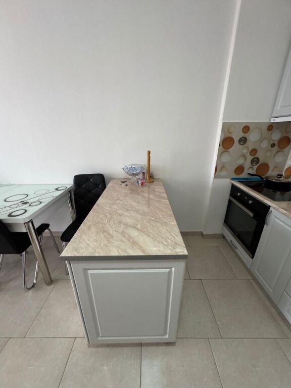 Apartament për qira afatgjatë Vlorë •📍 Rruga Gjergj Kasterioti The Greed coffe