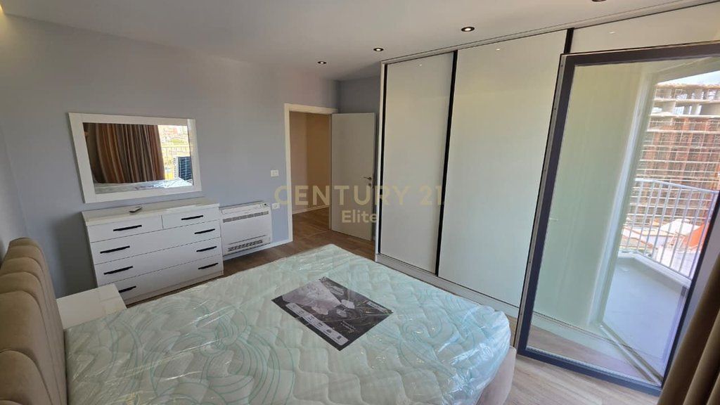 FOR RENT 2+1 APARTMENT + PARKING SPACE IN XHAMLLIK! 700 € /Month