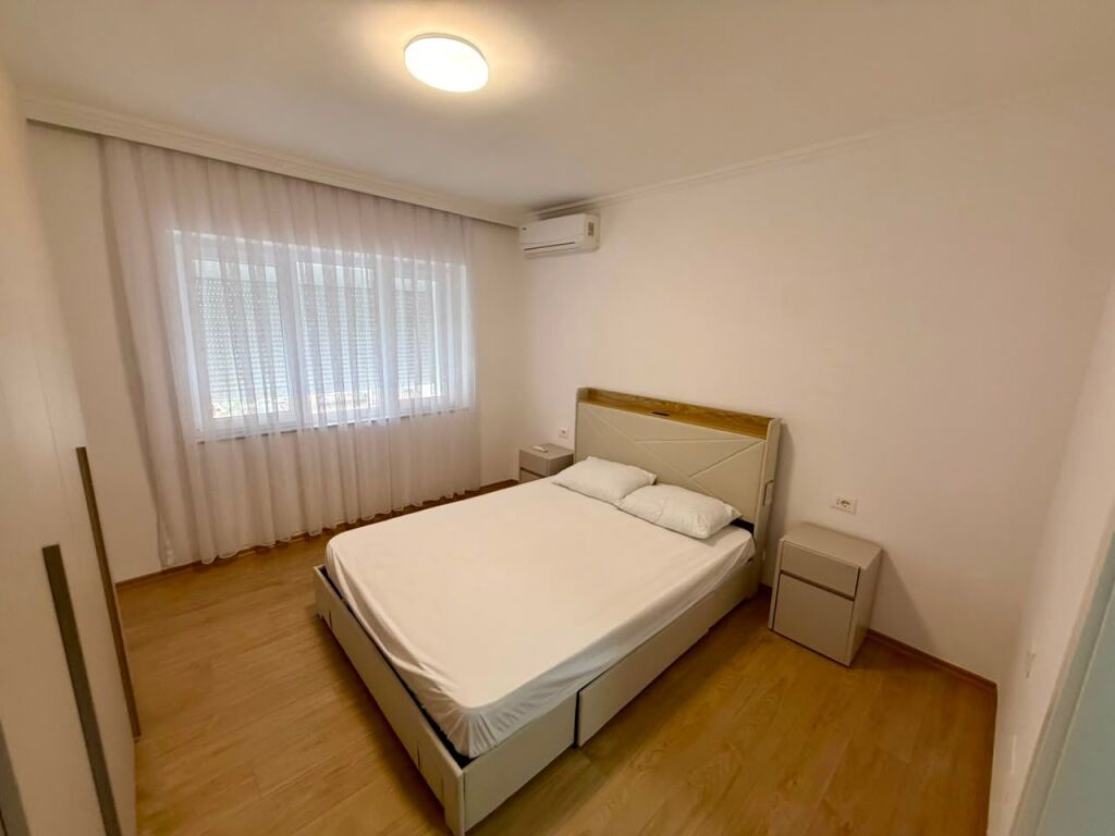 📣 AFFITTO SUPER Appartamento 2+1 con 2 Bagni 📍 Centro, Vicino al Mercato Nuovo ✨ 💶 Prezzo 1.000 Euro