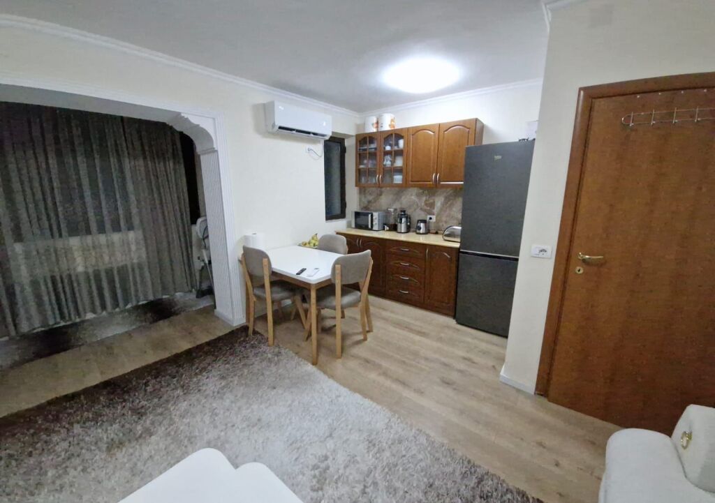 Jepet me Qira Apartament 1+1 – Bulevardi Bajram Curri
