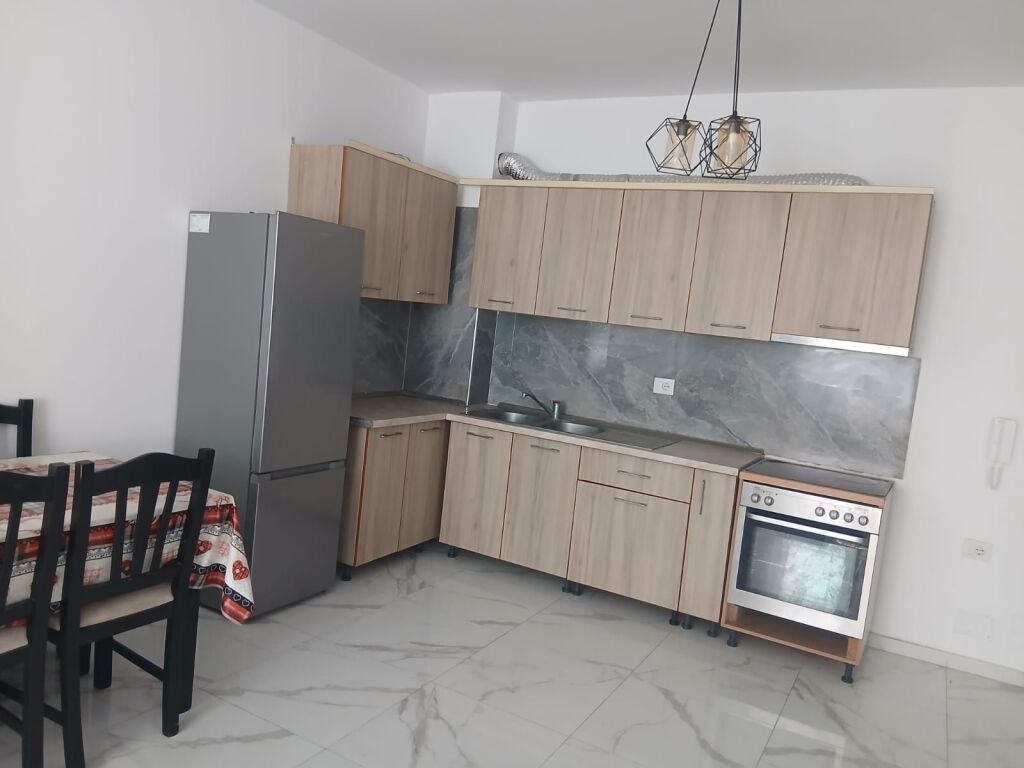 Apartment 1+1 for rent Kamez !
