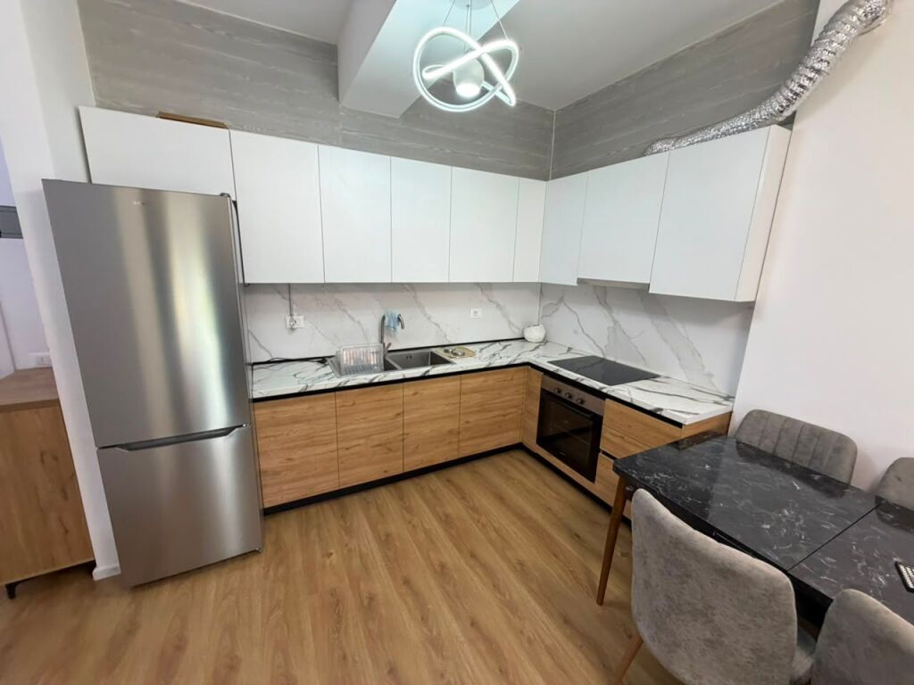 🏡 Jepet me qira apartament 1+1  📍 Rezidenca Kaimi, Ali Demi 💰 Çmimi: 40.000 Lekë/muaj