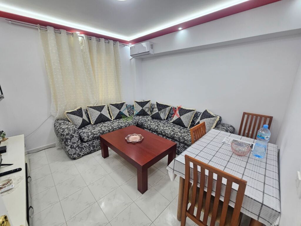 🏡 JEPET ME QERA SUPER APARTAMENT 1+1 – PRANË STADIUMIT!