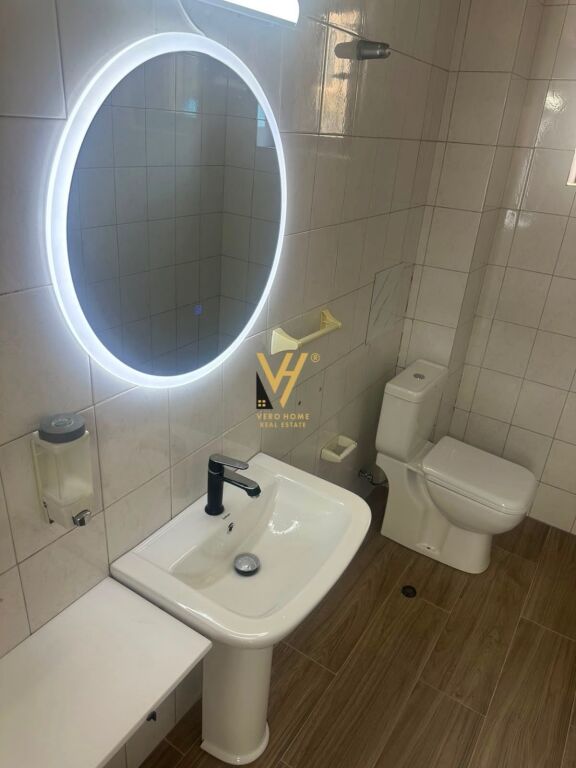 OFFICE 120 M2 FOR RENT AT BLV.ZOGU I PARE 1,300 EURO
