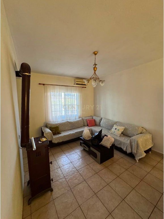 PRIVATE 1-FLOOR HOUSE FOR SALE📍 Tirana 199,000 € 19,900,000 Lek