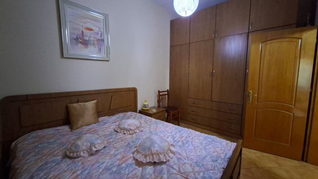 Apartment 3+1, Shallvaret!