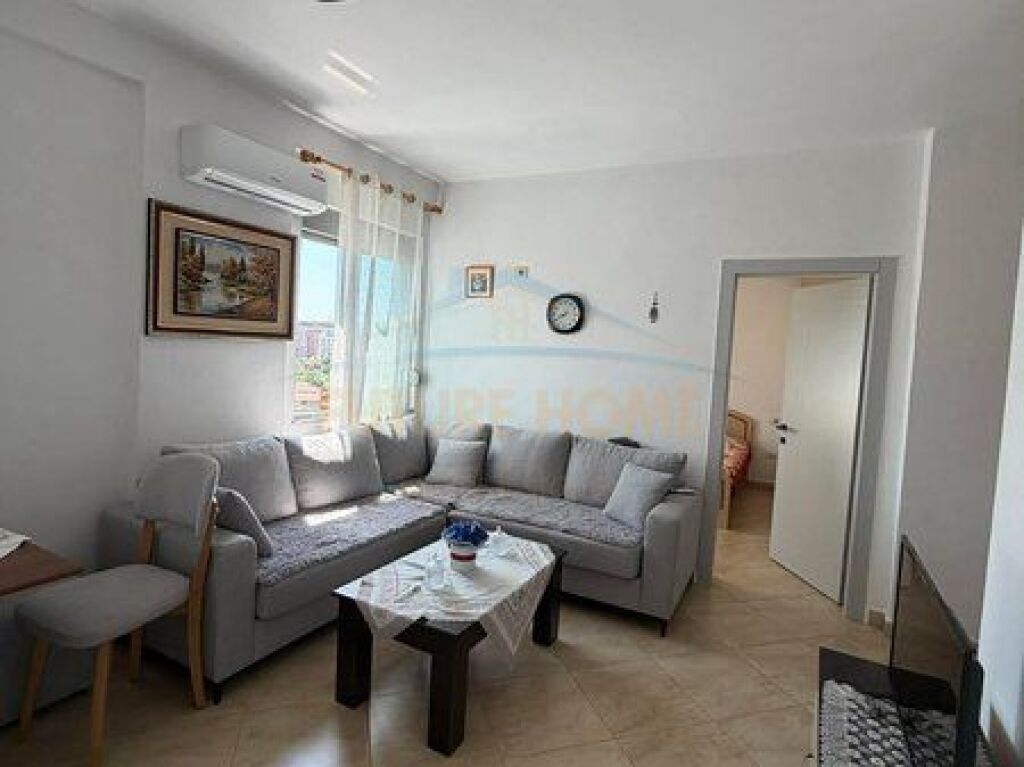 Shitet, Apartament 1+1, Rruga Teodor Keko, Unaza e Re