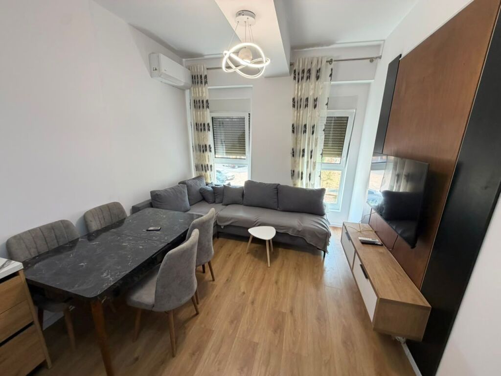 🏡 Jepet me qira apartament 1+1  📍 Rezidenca Kaimi, Ali Demi 💰 Çmimi: 40.000 Lekë/muaj