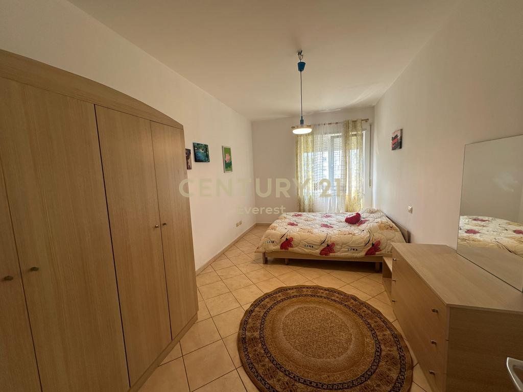 FRESKU, AFFITTIAMO APPARTAMENTO 2+1 450 € /Mese 45,000 Lek /Mese