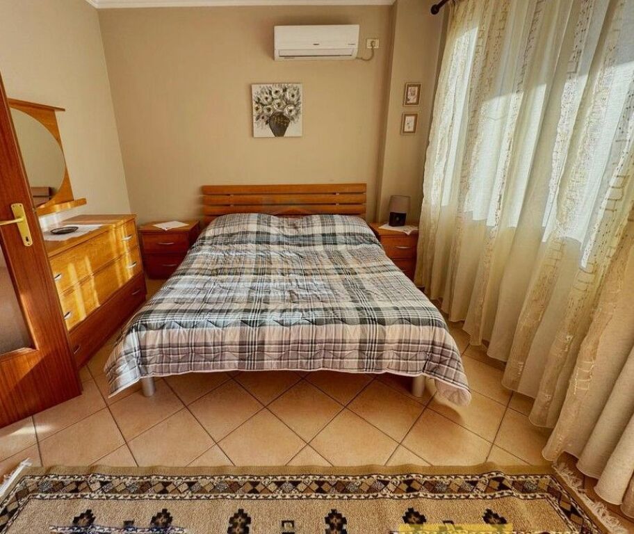 Affitto, Appartamento 1+1, Piazza Wilson 650 €