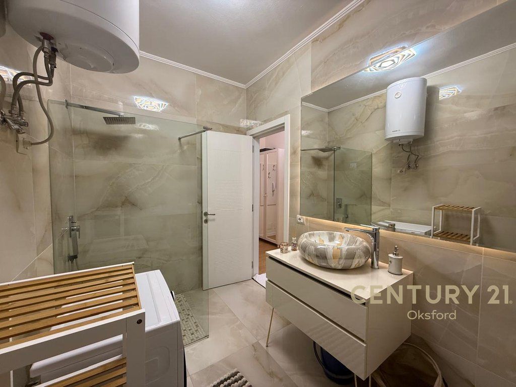 APARTMENT 2+1 FOR RENT, AT KOSOVARËVE STREET! 1,200 € /Month