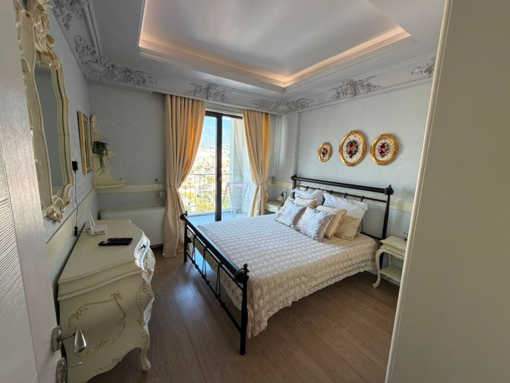 🏠 Jepet Apartament me Qira – Asl 2  📍 Pranë ish Venue club  🏢 Kati 9 🛋️ I mobiluar 🚗 Post parkimi 💰 Çmimi: 65,000 Lekë/muaj  📞 Për më shumë informacion, na kontaktoni!