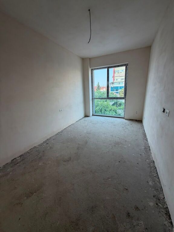 APARTAMENT NE SHITJE 1+1 ISH FUSHA AVIACIONIT
