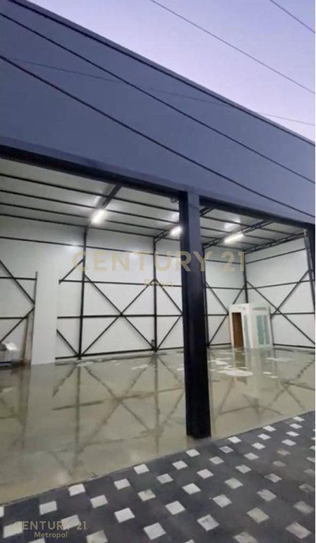 Multifunctional Space For Rent in QTU Shopping Centers, Tirana - 100,000