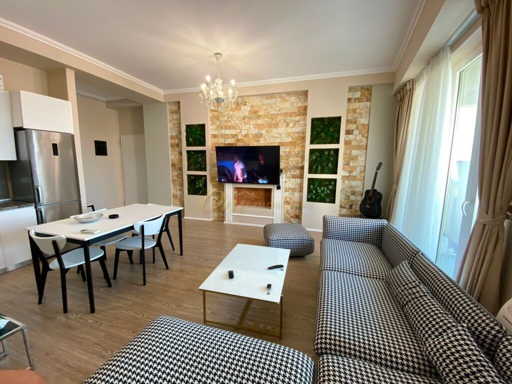SHITET APARTAMENT 2+1, 21 DHJETORI