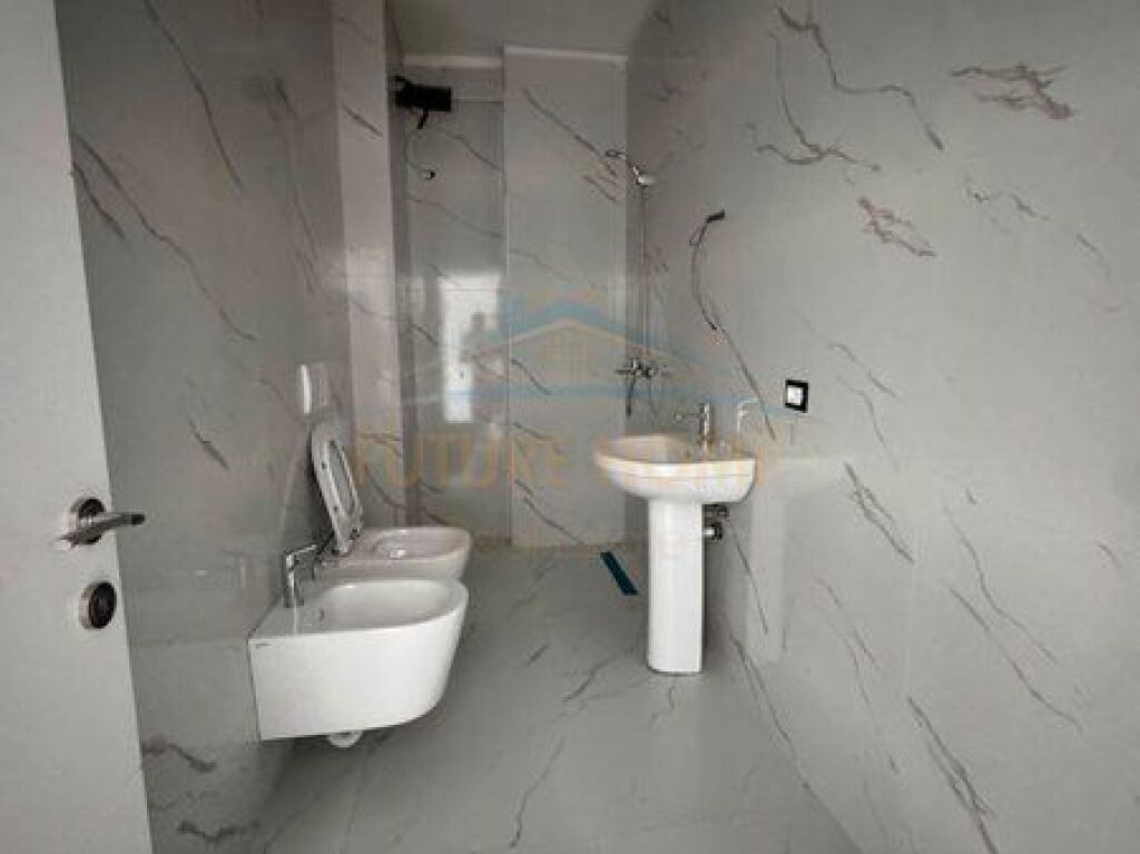 For sale, Apartment 3+1+2, Ndregjoni Complex, Jordan Misja Street