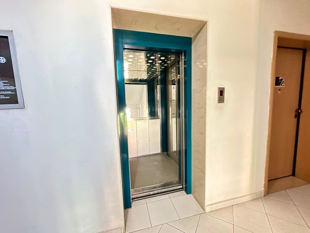 Apartment 2+1 for sale on Vlore-Skele Boulevard   📍Green Tower Complex, Hasan Kushta Street