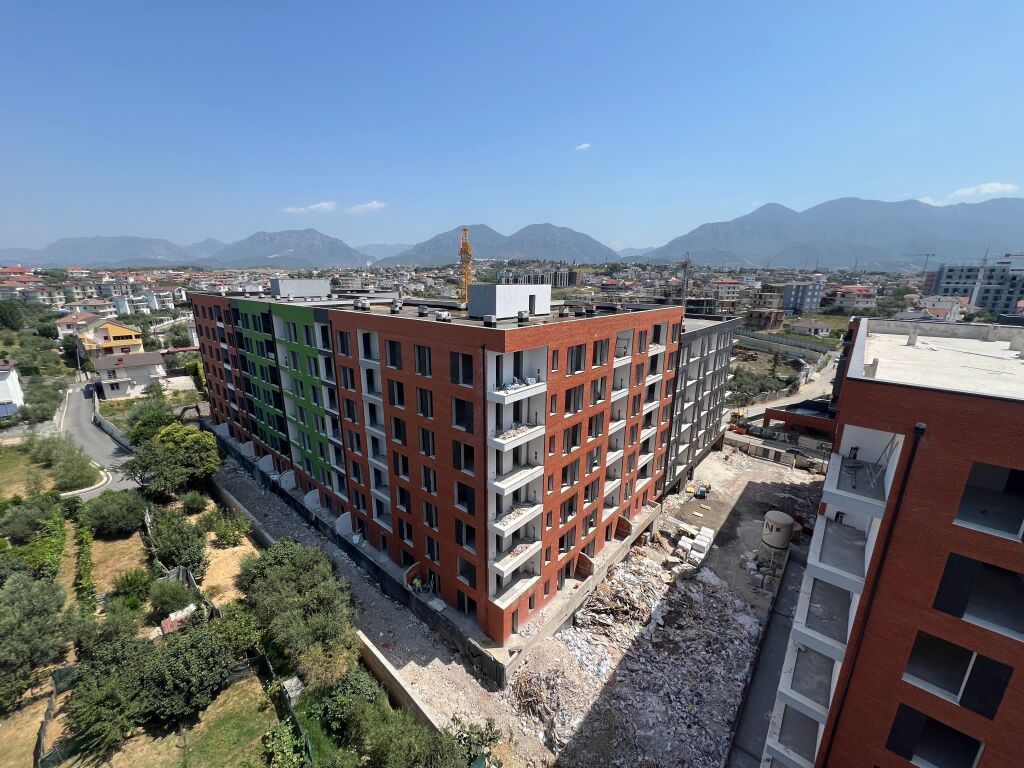 Shitet apartament 2+1 Ring Side , Paskuqan