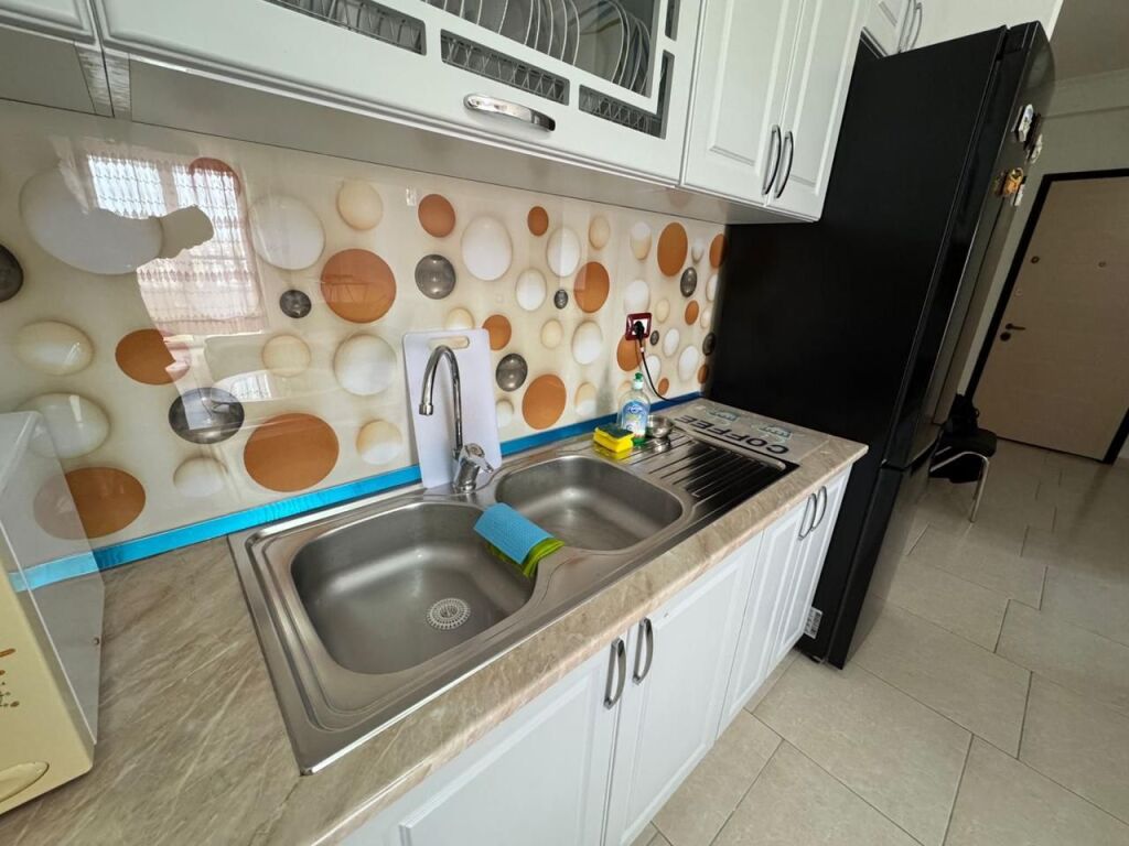 Apartament për qira afatgjatë Vlorë •📍 Rruga Gjergj Kasterioti The Greed coffe