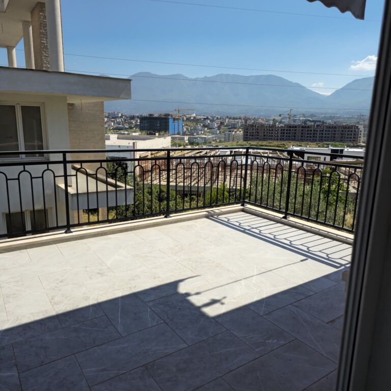 🏡 JEPET VILË ME QIRA PRANË TEG ✨