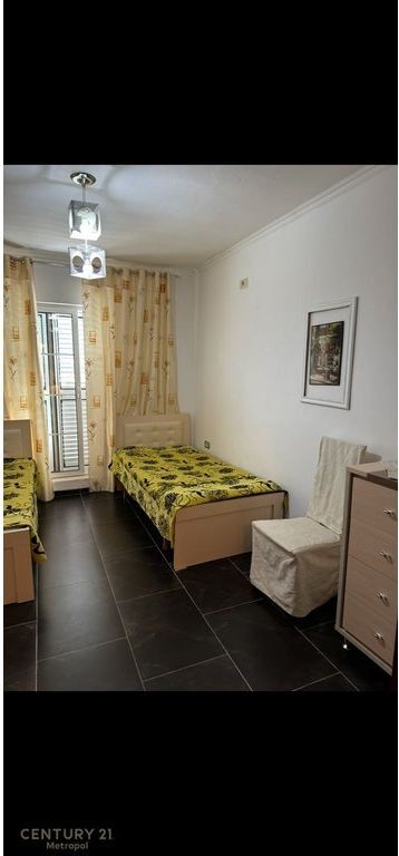 Japim me qira apartament 2+1 te Brryli, prane Bar Oslo!