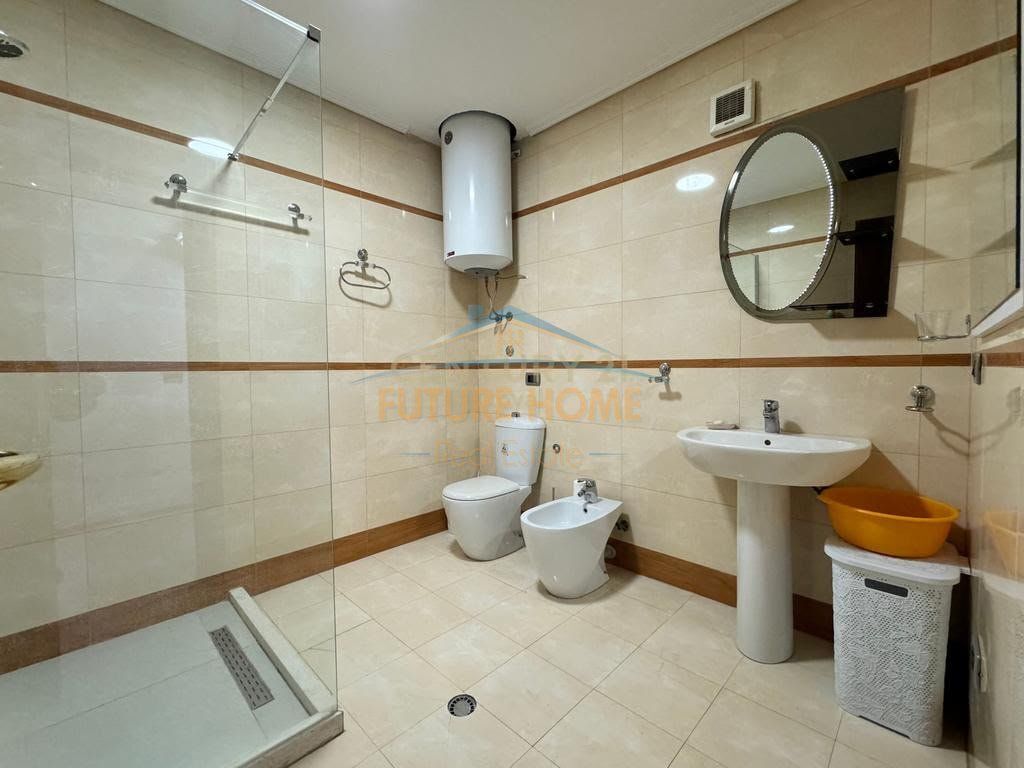 Shitet, Apartament 2+1,Liqeni Artificial,Tiranë