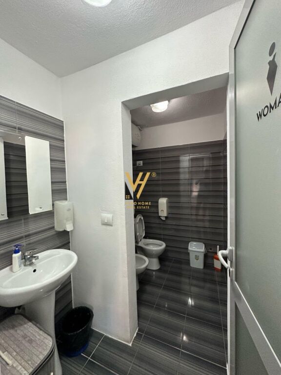 UFFICIO 180 M2 IN AFFITTO IN VIA SAMI FRASHERI, BLOK 320.000 LEKE