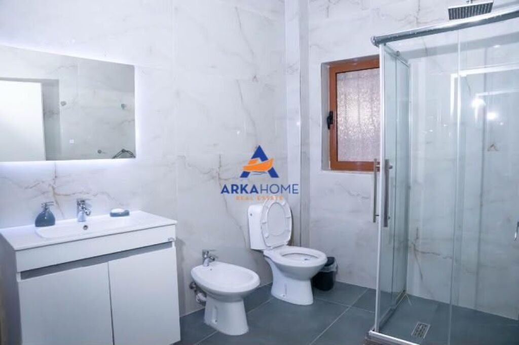JEPET APRATMENT ME QIRA 2+1 + BALLKON "RRUGA DIBRES PRANE VILEA GOLD" 80000 LEKE