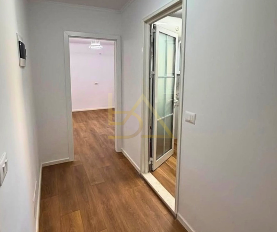 Apartament 1+1 për Shitje – Xhamllik, Tiranë