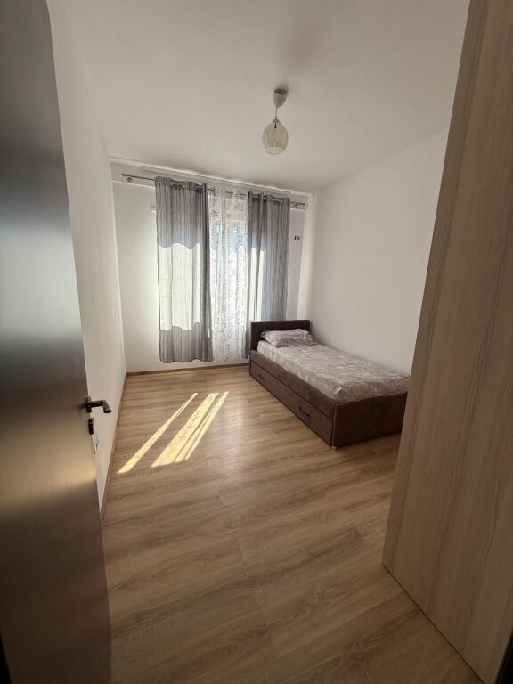 Appartamento 2+1 in Affitto Ali Demi Tirane