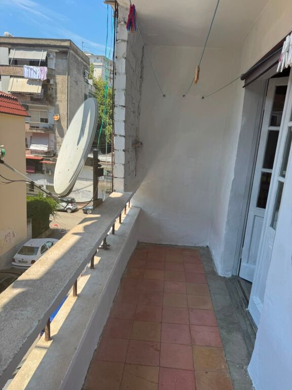 Jepet Me Qera Apartament 2+1+1 Ballkon